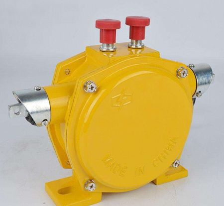 AS-LS350手動耐酸堿雙向拉繩開關(guān)、ATLS-100B22拉繩開關(guān)都經(jīng)過防水測試生產(chǎn)廠家